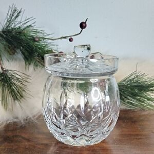 Elegant Clear Crystal Jar with Lid